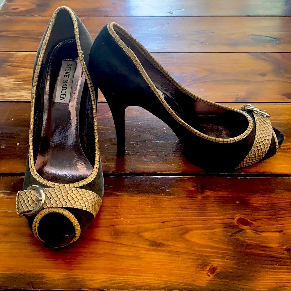 Amazing grey heels!